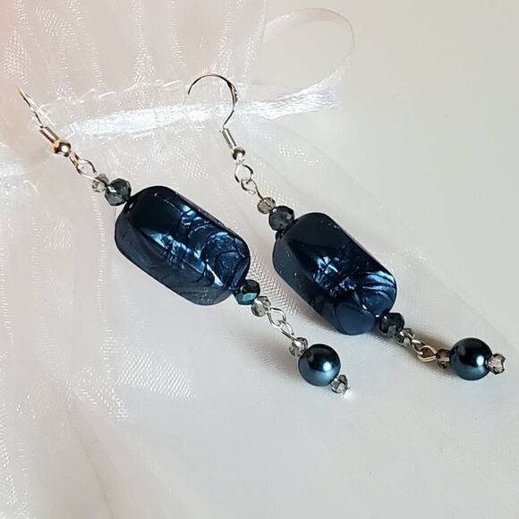 Royally blue beaded earrings - Handmade (NEW) - Picture 3 of 4